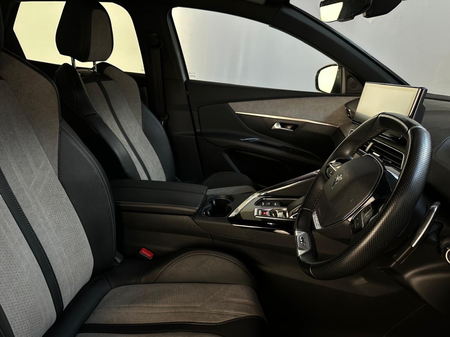 Used Peugeot 3008 2021 for sale - 76108474: Photo 14