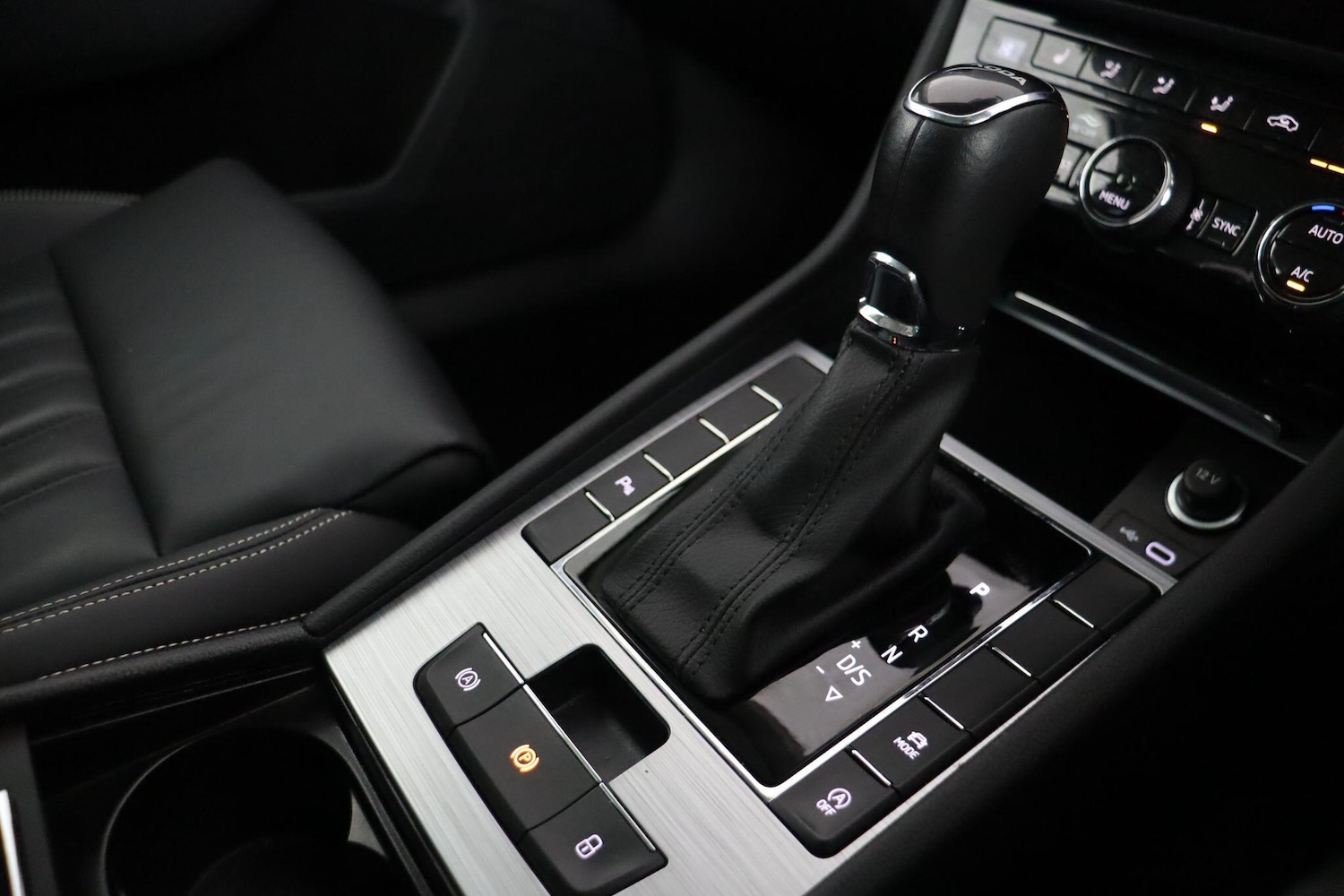 Used Skoda Superb 2023 for sale - 77130872: Photo 16