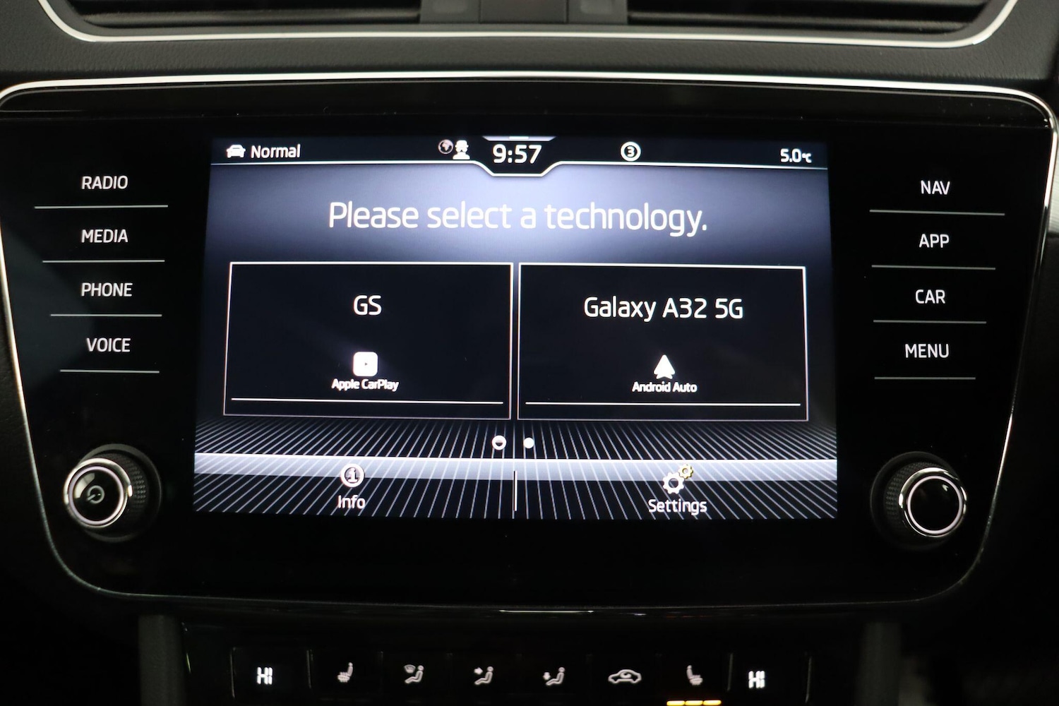 Used Skoda Superb 2023 for sale - 77130872: Photo 39