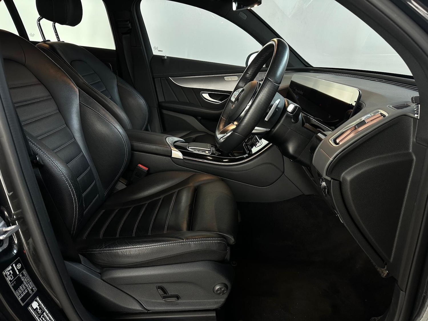 Used Mercedes-Benz EQC 2022 for sale - 76238556: Photo 11