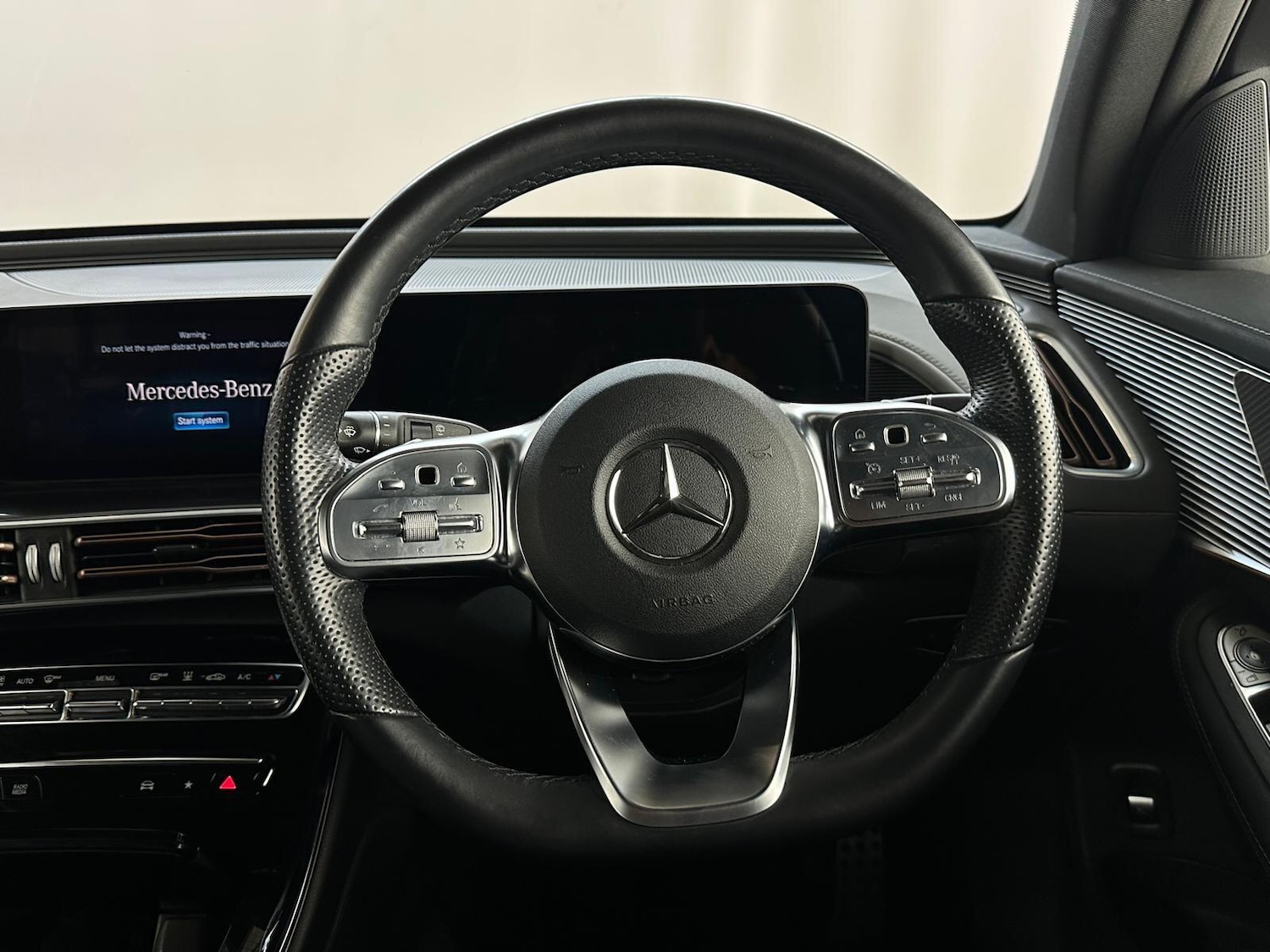 Used Mercedes-Benz EQC 2022 for sale - 76238556: Photo 9