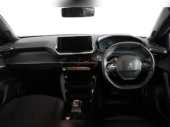 Used Peugeot E-2008 2023 for sale - 79734975: Photo