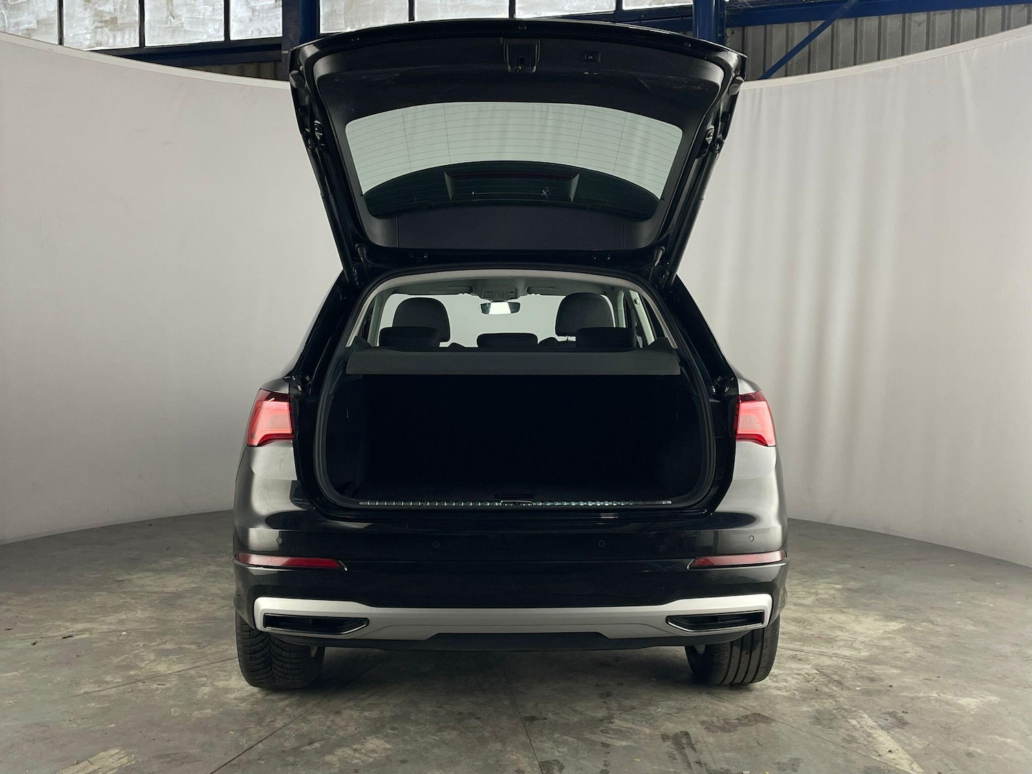 Used Audi Q3 for sale - 77230393: Photo 28