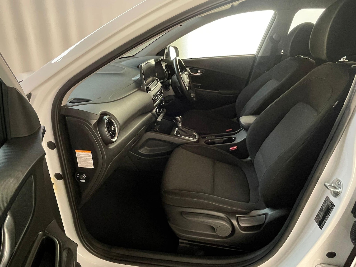 Used Hyundai KONA 2023 for sale - 76137104: Photo 12