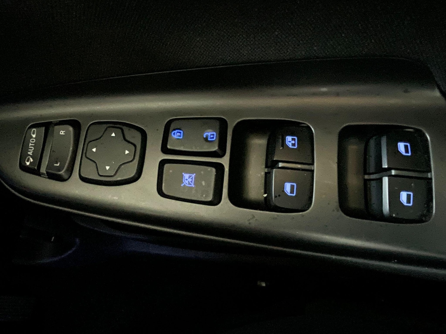Used Hyundai KONA 2023 for sale - 76137104: Photo 17