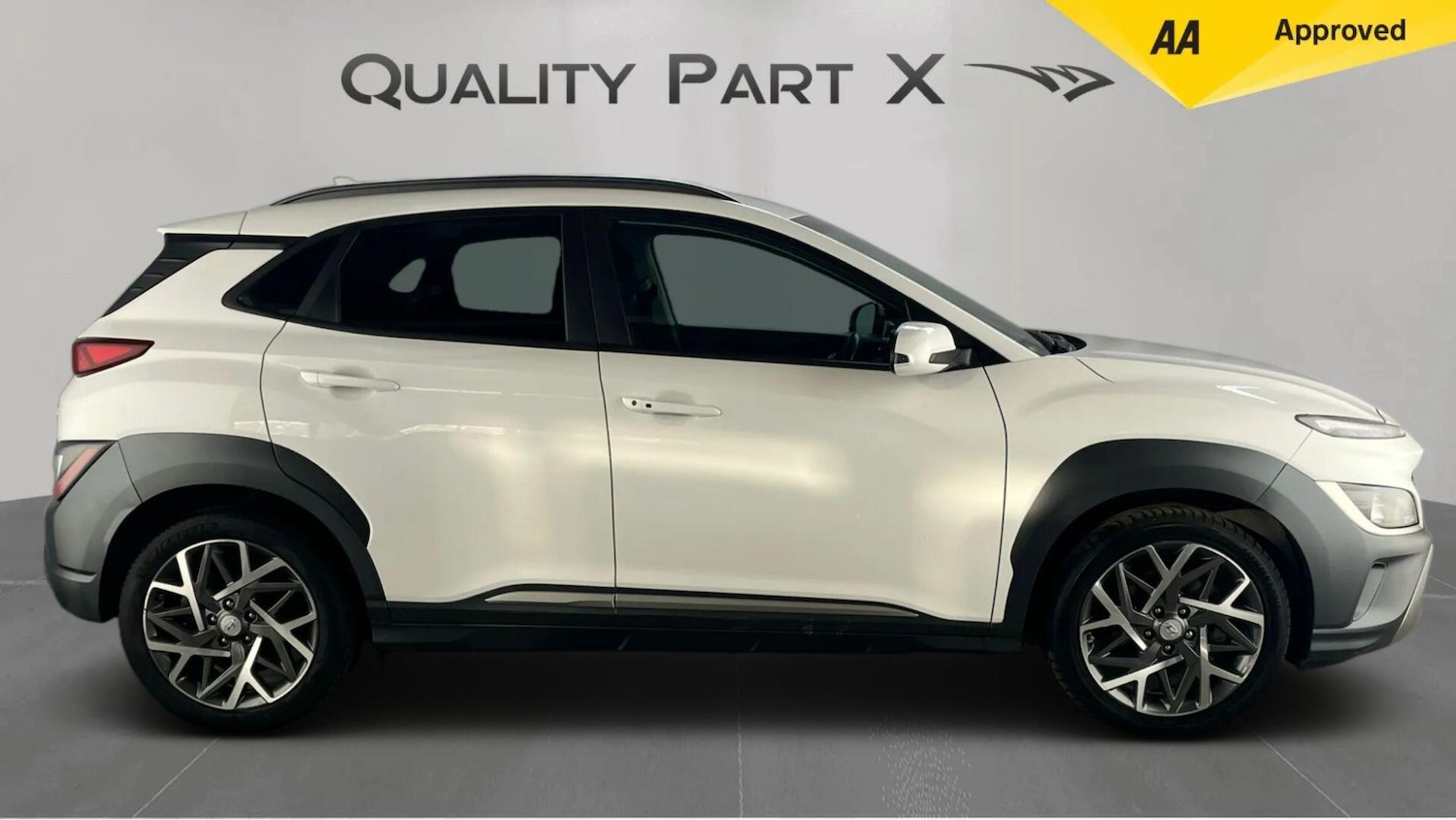 Used Hyundai KONA 2023 for sale - 76137104: Photo 2