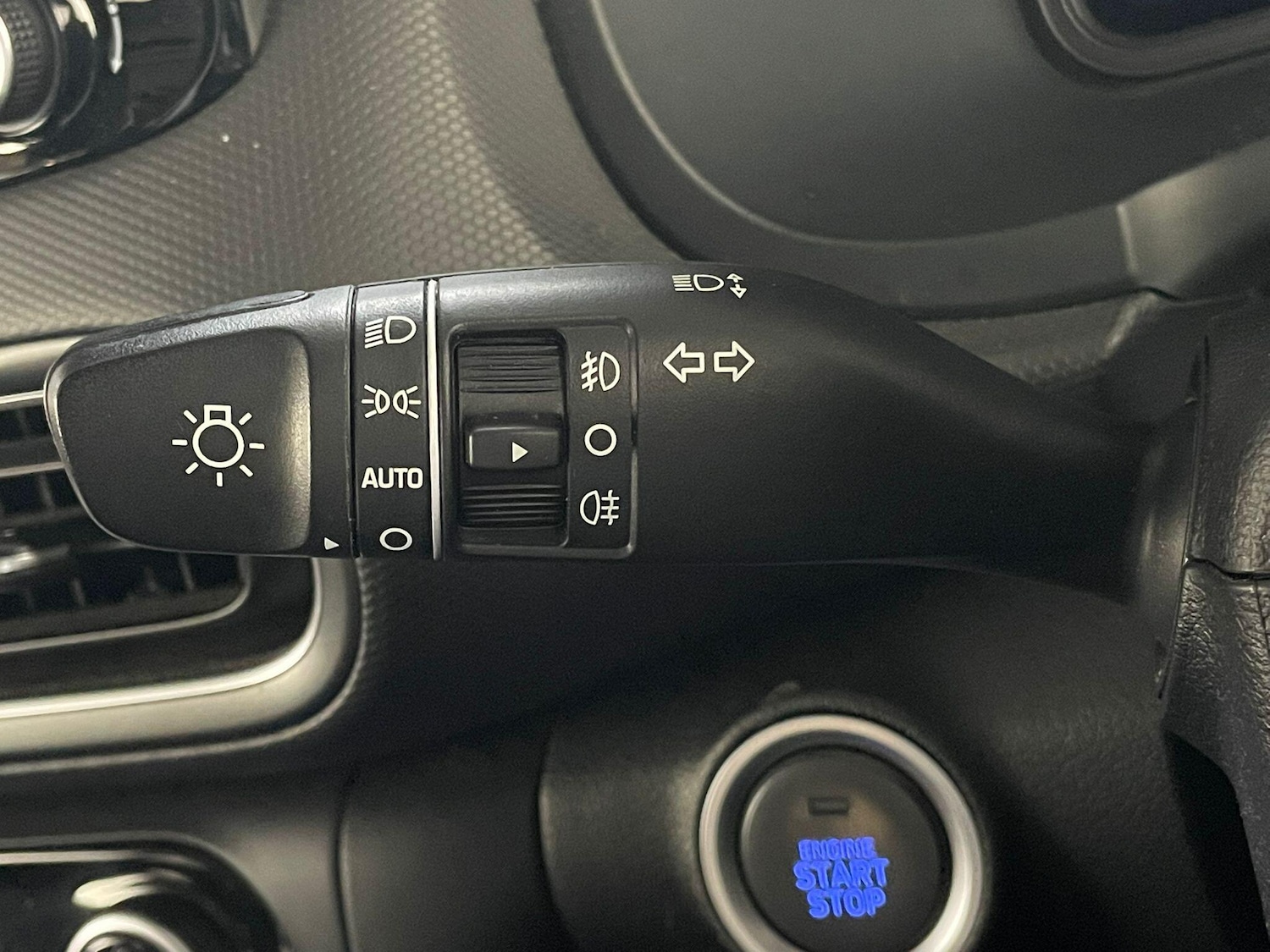 Used Hyundai KONA 2023 for sale - 76137104: Photo 20