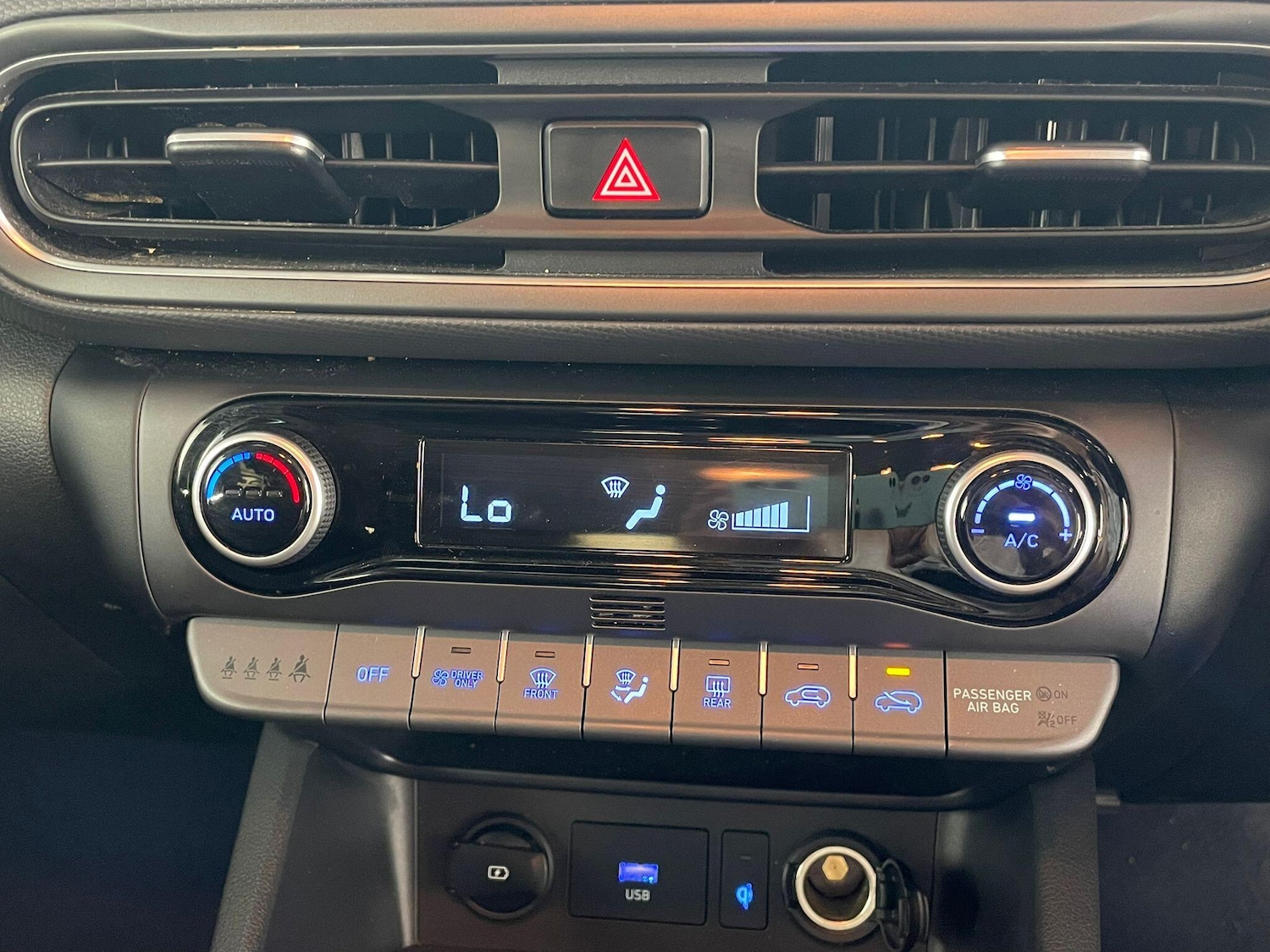 Used Hyundai KONA 2023 for sale - 76137104: Photo 26