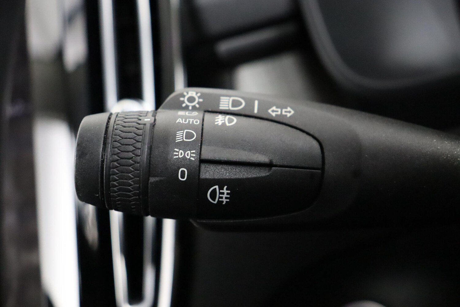 Used Volvo XC40 2021 for sale - 77908998: Photo 21