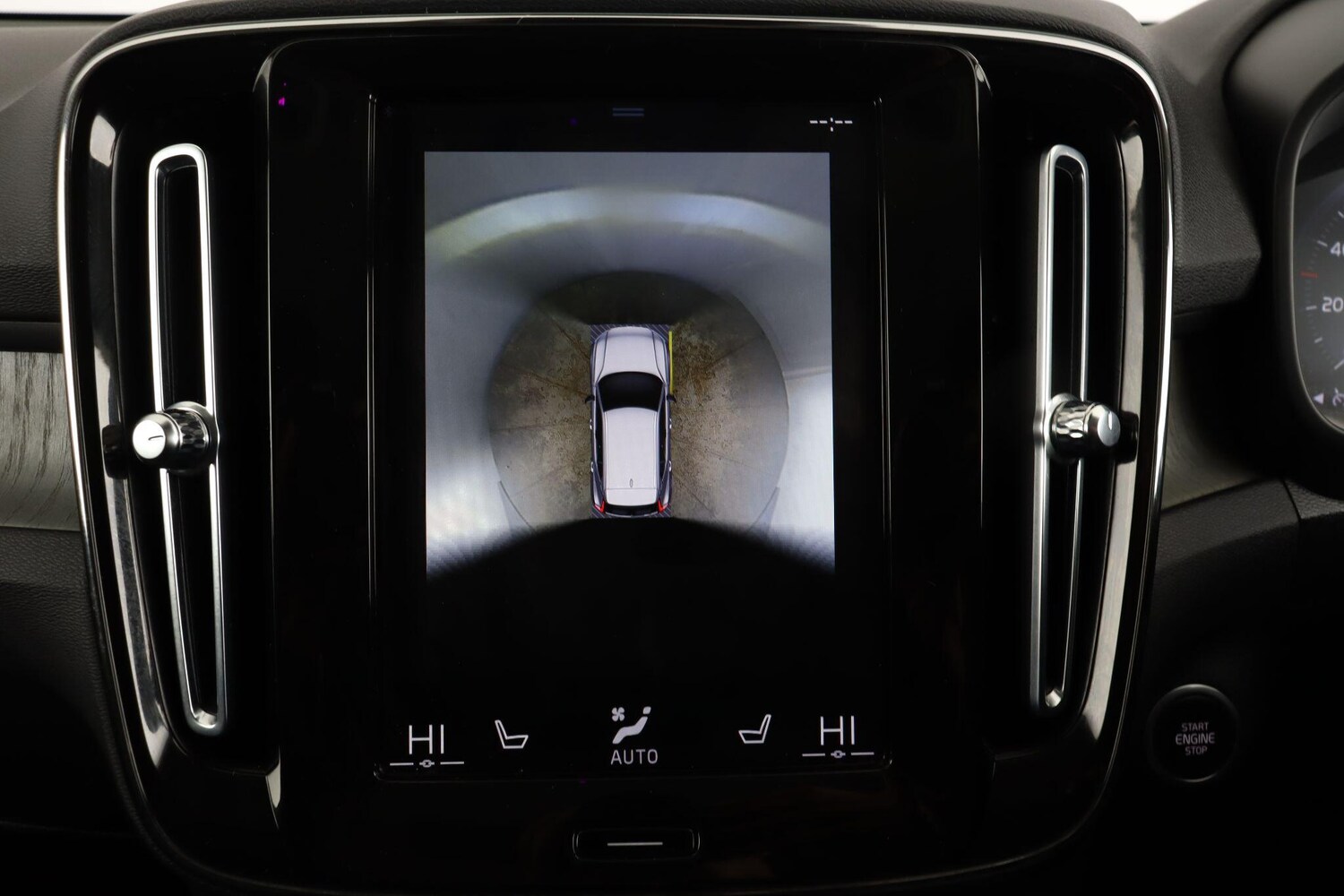 Used Volvo XC40 2021 for sale - 77908998: Photo 40