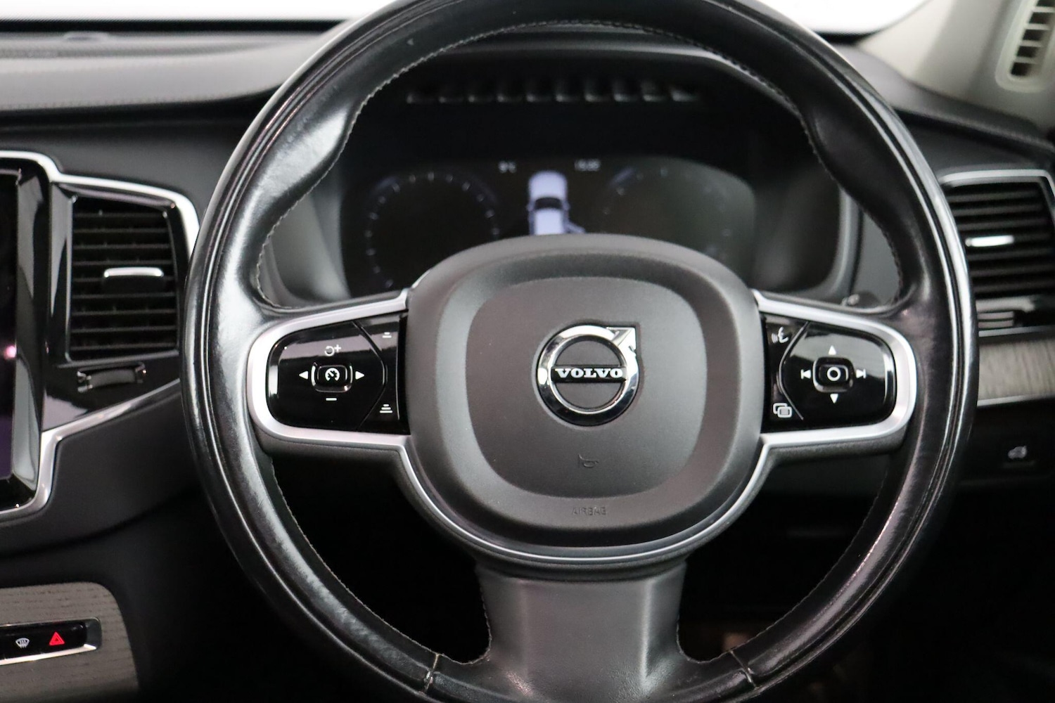 Used Volvo XC90 2021 for sale - 77279779: Photo 9