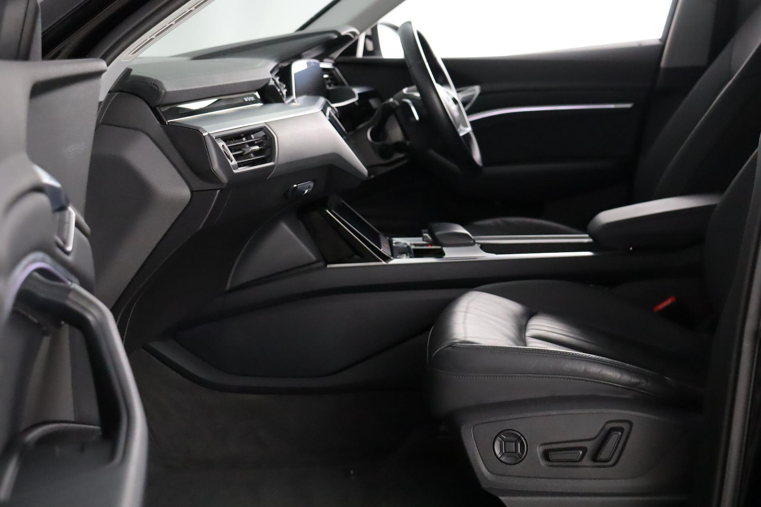 Used Audi e-tron 2021 for sale - 76976865: Photo 14