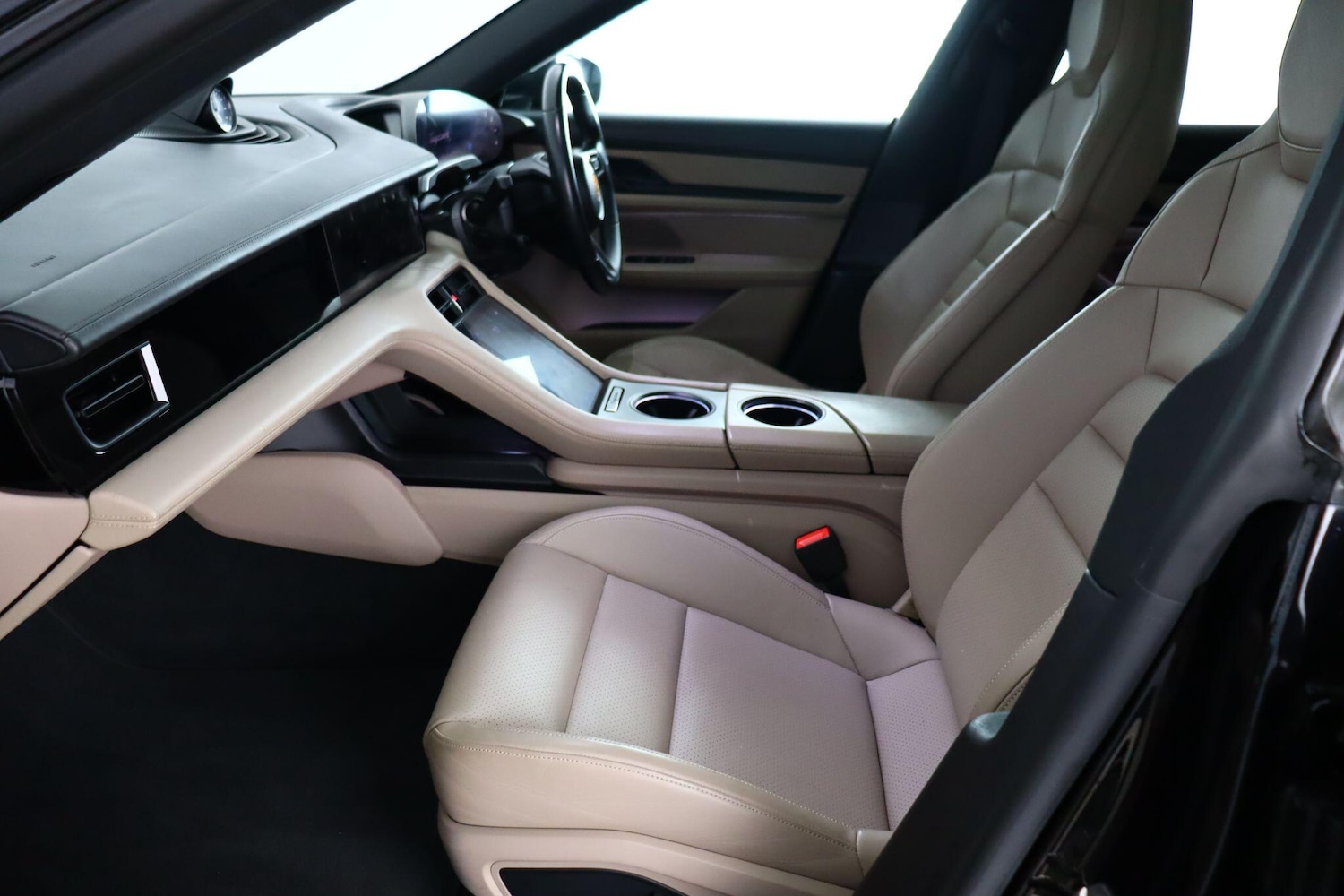 Used Porsche Taycan 2021 for sale - 77925841: Photo 13