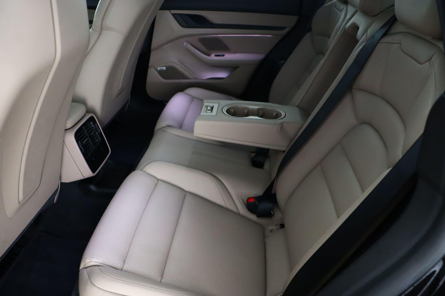 Used Porsche Taycan 2021 for sale - 77925841: Photo 14