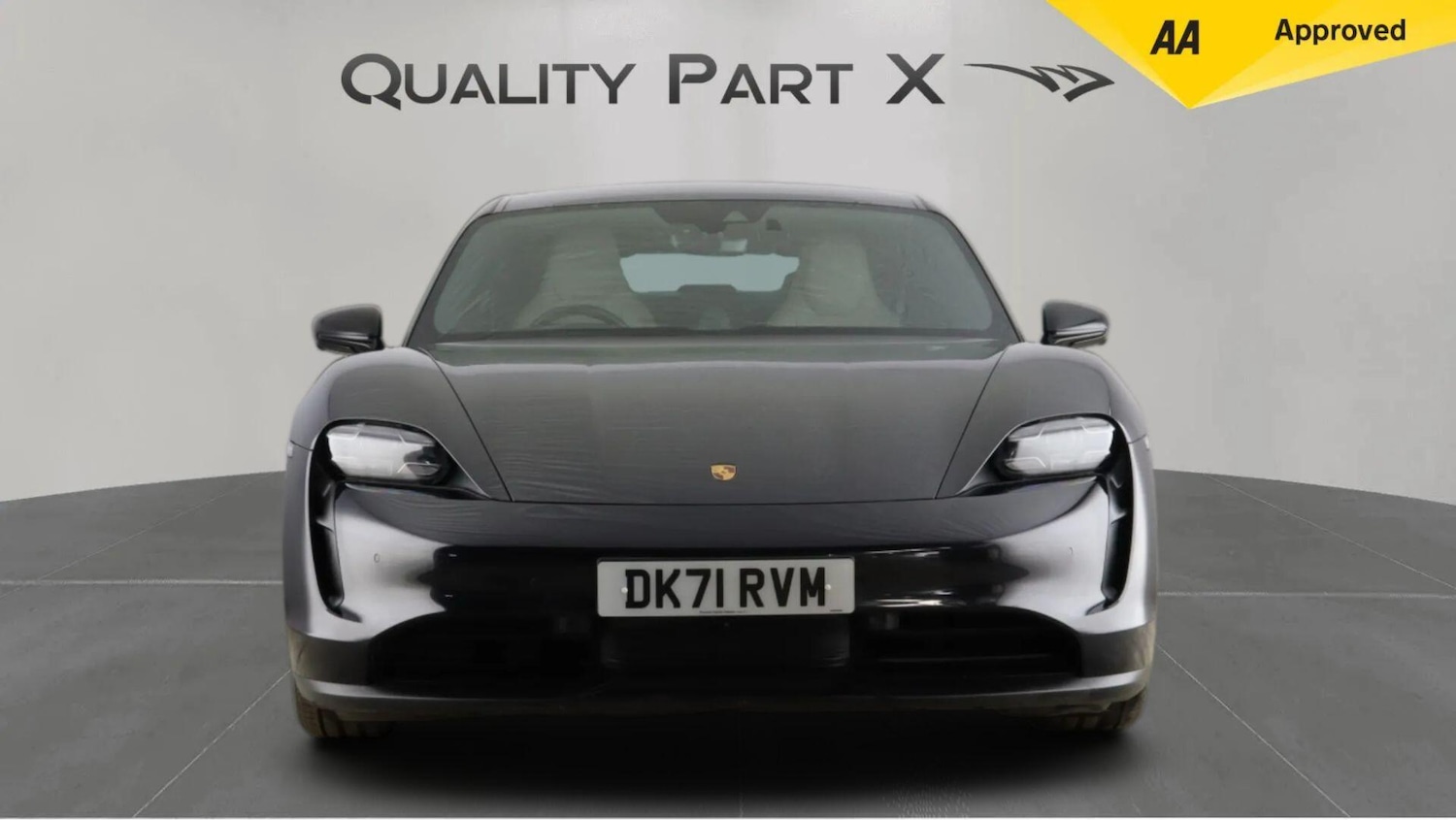 Used Porsche Taycan 2021 for sale - 77925841: Photo 2