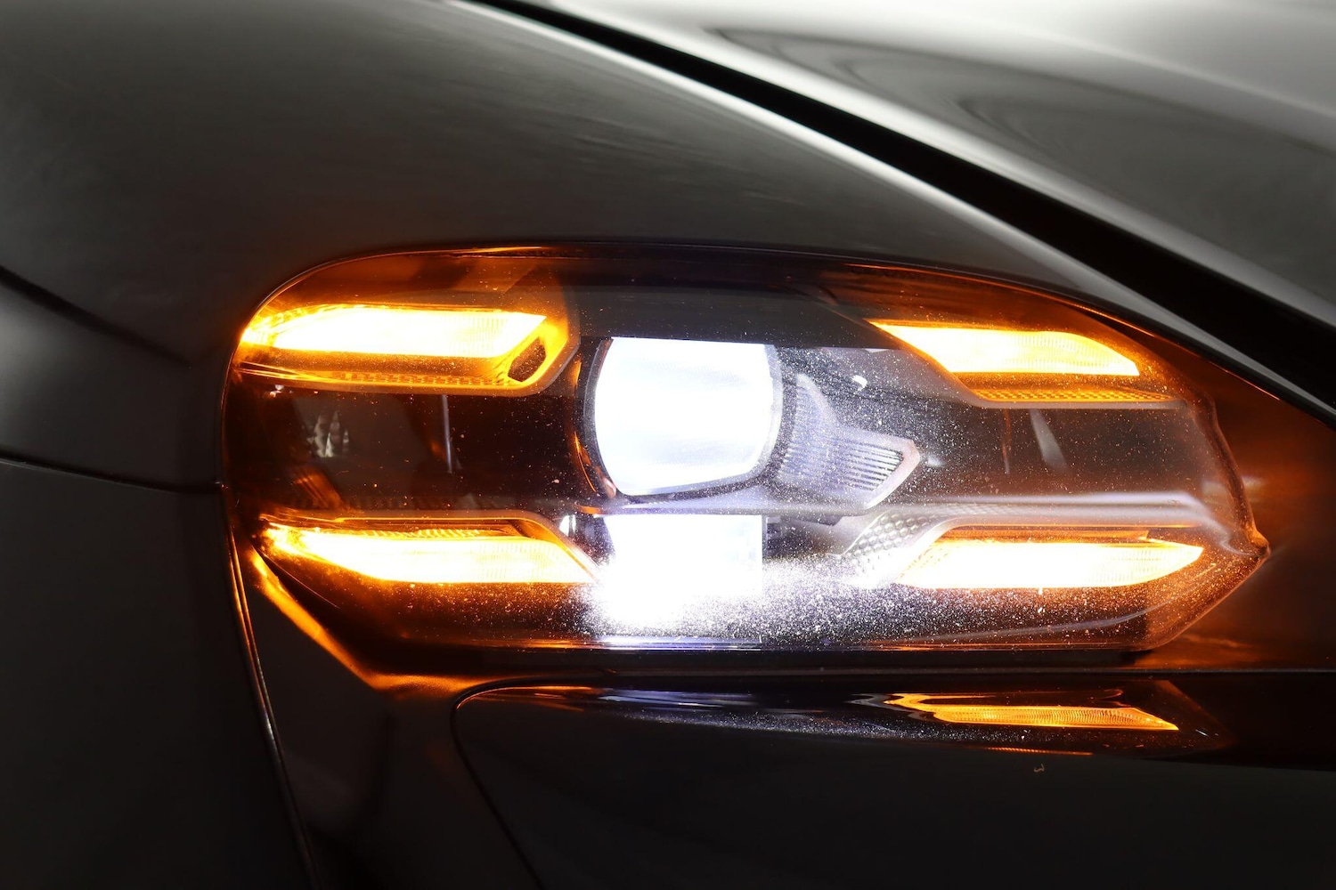 Used Porsche Taycan 2021 for sale - 77925841: Photo 28