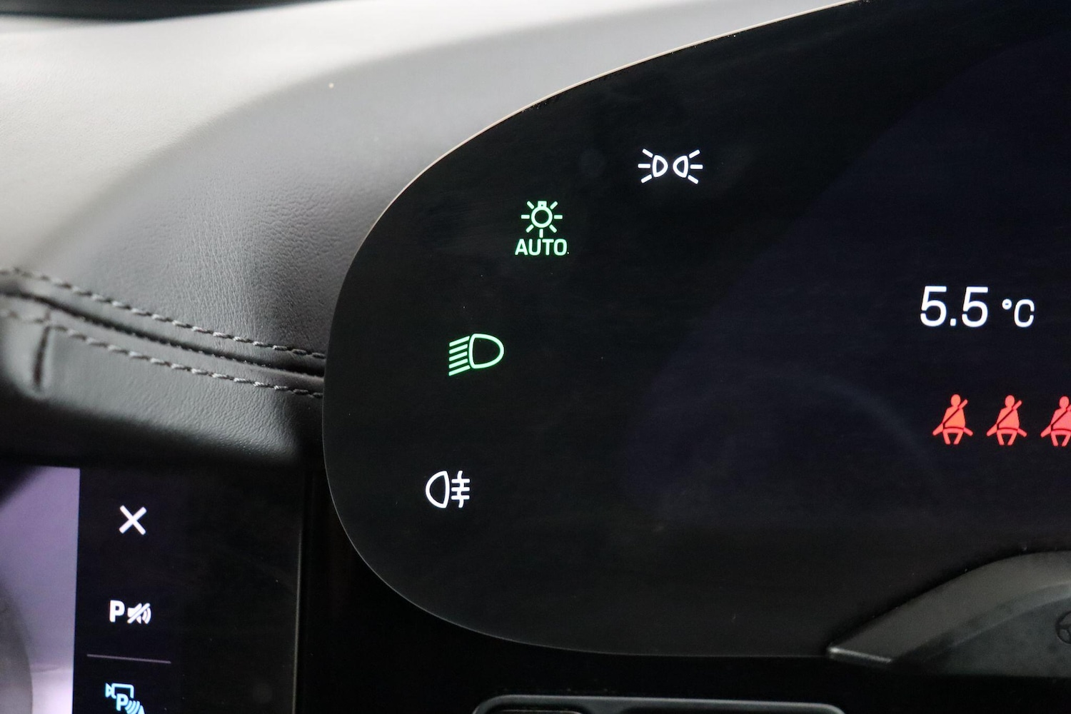 Used Porsche Taycan 2021 for sale - 77925841: Photo 29