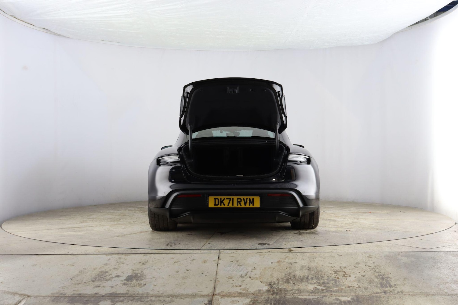 Used Porsche Taycan 2021 for sale - 77925841: Photo 32