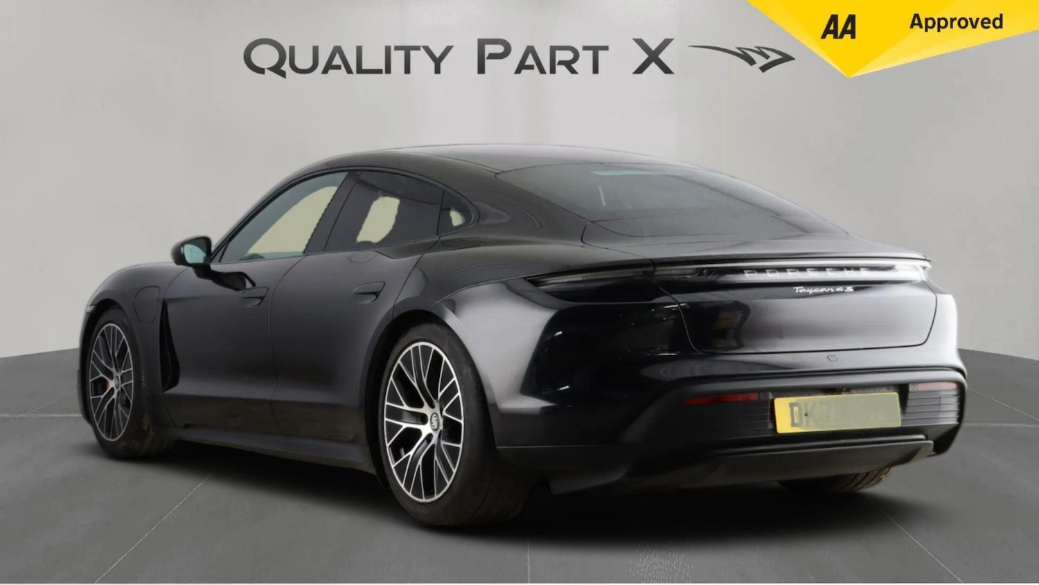 Used Porsche Taycan 2021 for sale - 77925841: Photo 5