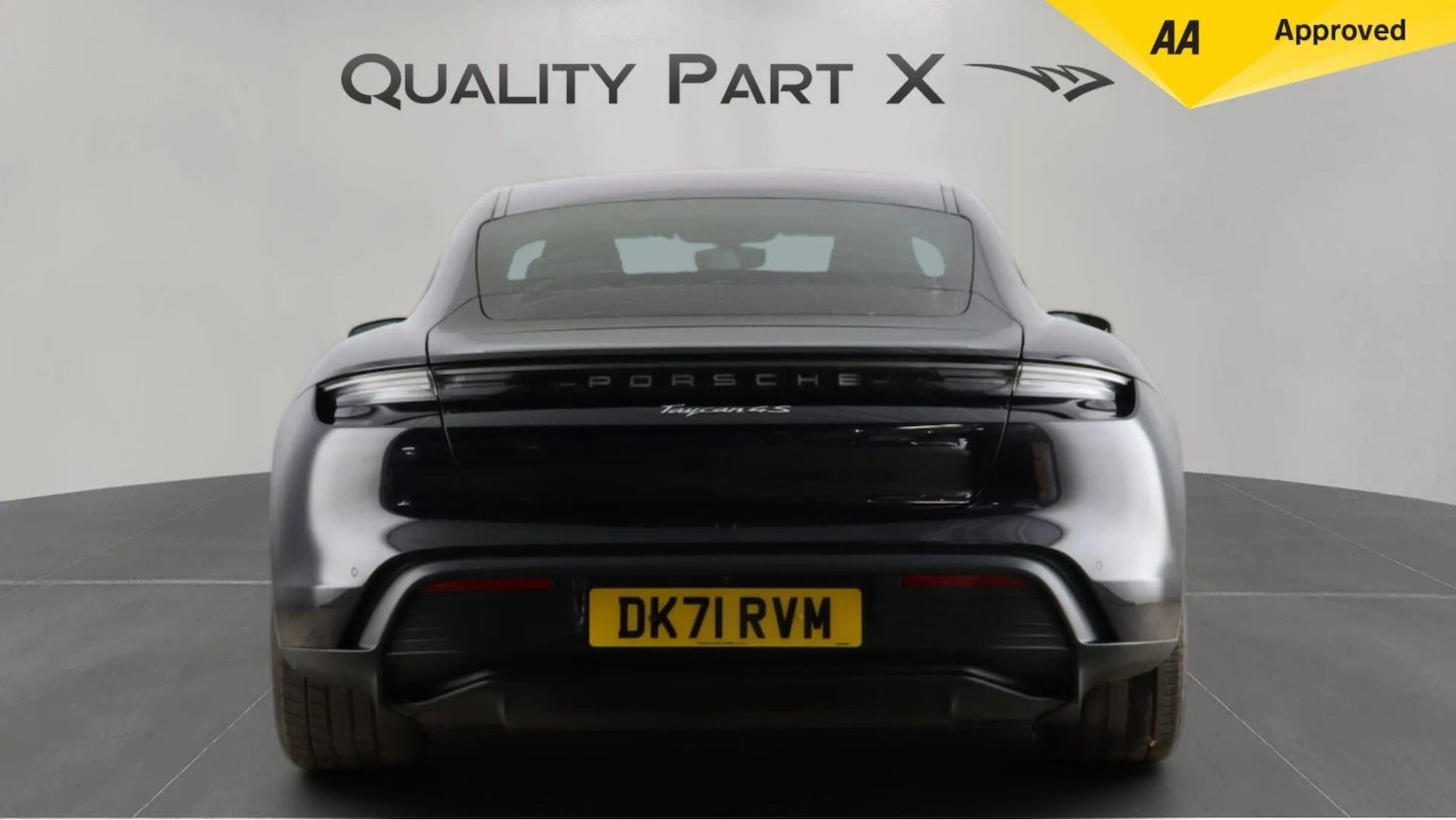 Used Porsche Taycan 2021 for sale - 77925841: Photo 6