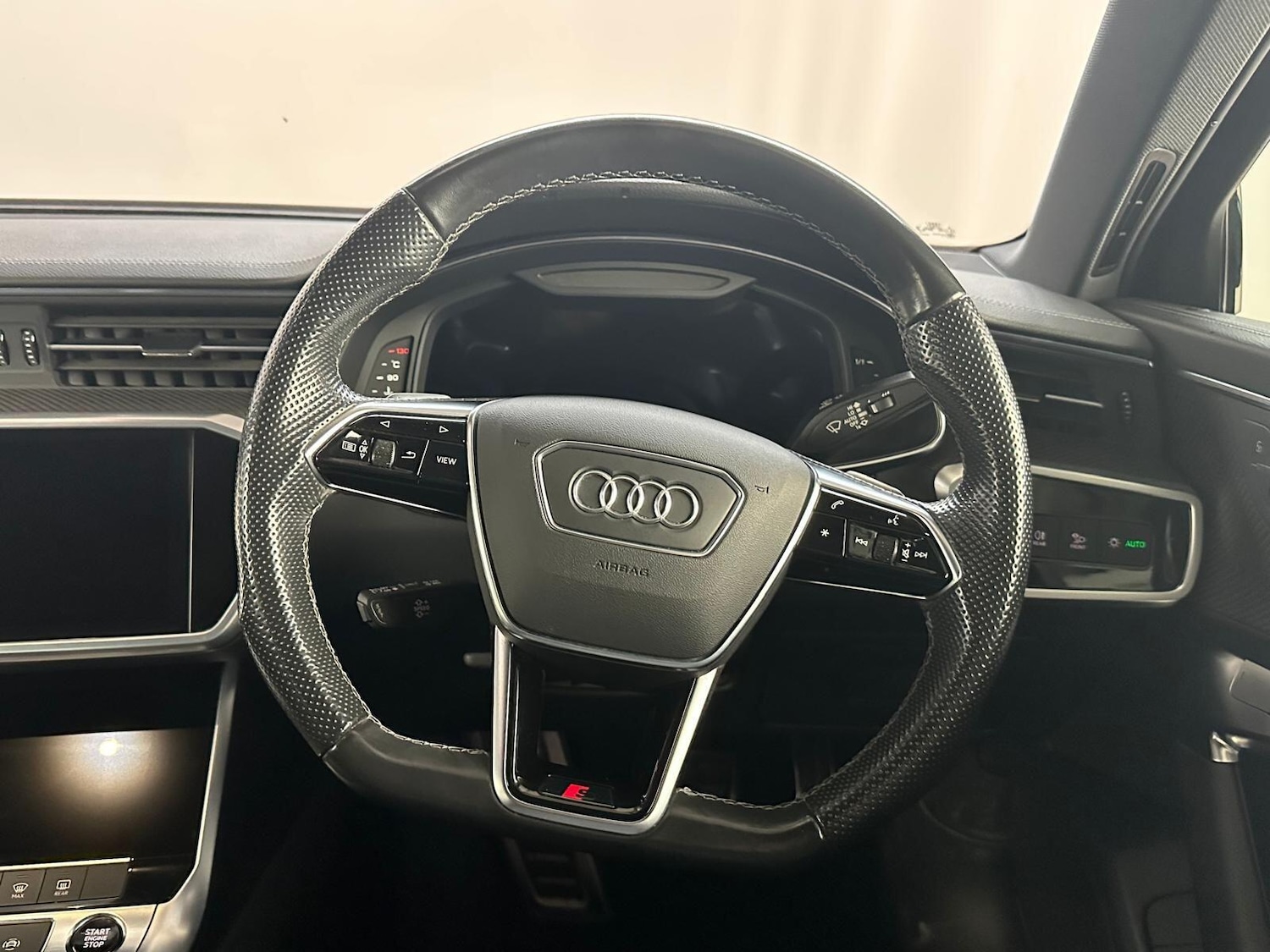Used Audi A6 Saloon 2022 for sale - 75990195: Photo 9