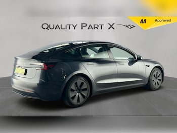 Used Tesla Model 3 2024 for sale - 76152090: Photo 3