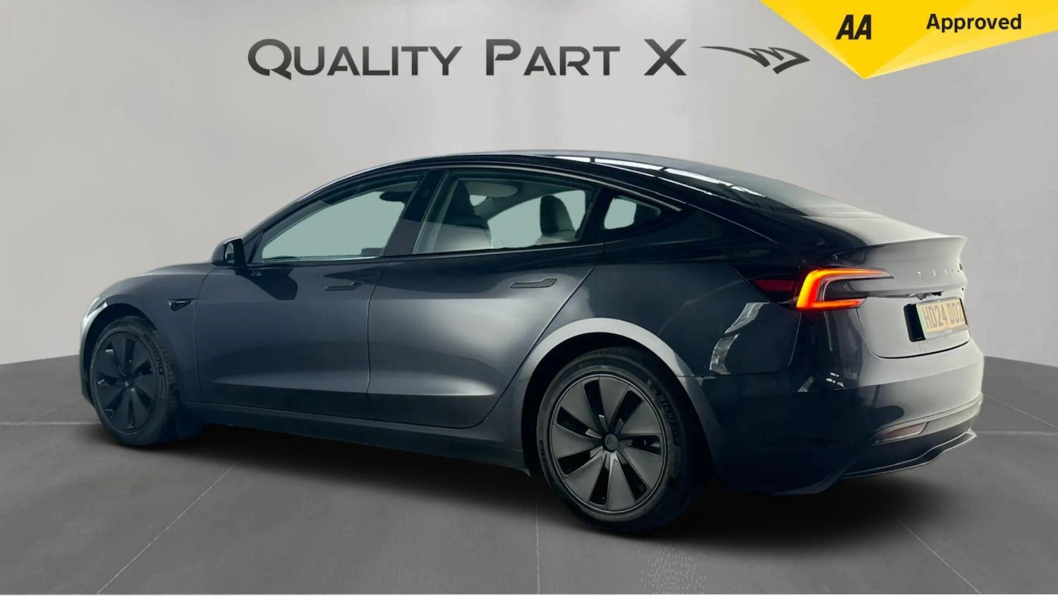 Used Tesla Model 3 2024 for sale - 76152090: Photo 5