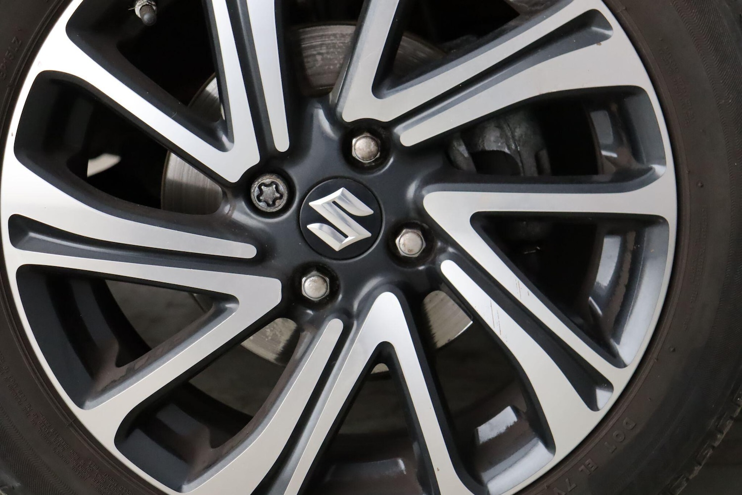 Used Suzuki Swift 2023 for sale - 77993745: Photo 28