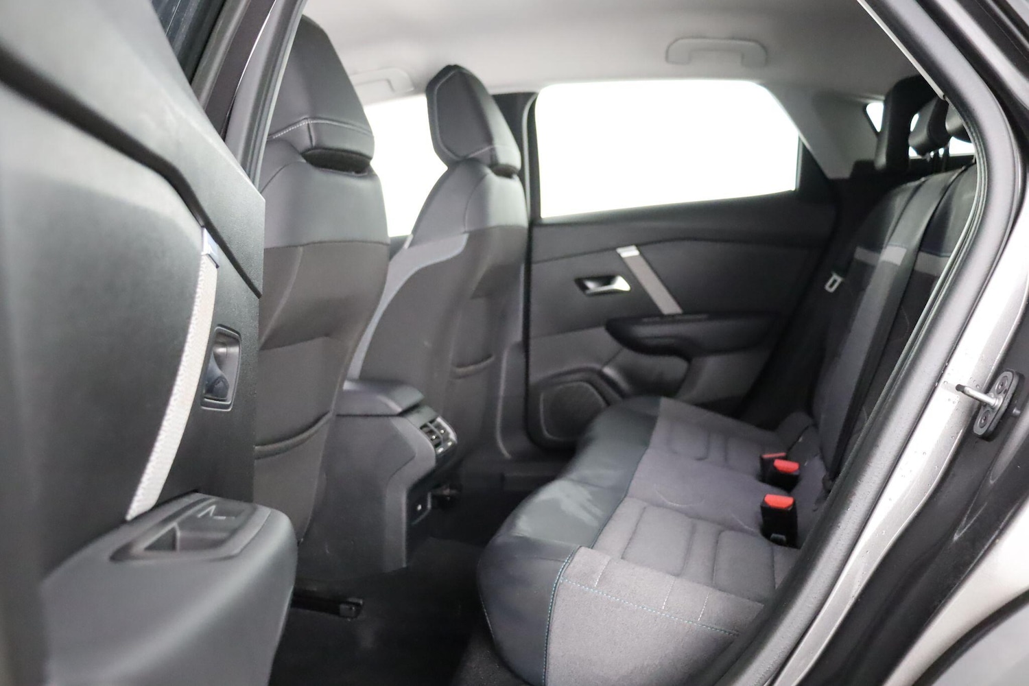 Used Citroen C4 2023 for sale - 76952984: Photo 13