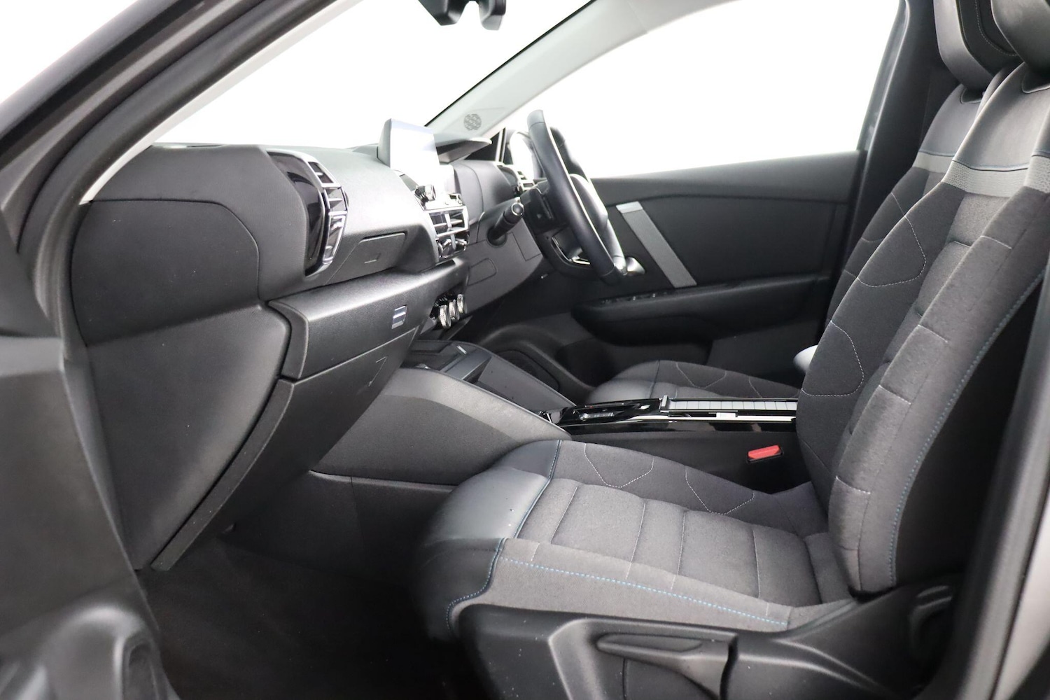 Used Citroen C4 2023 for sale - 76952984: Photo 14