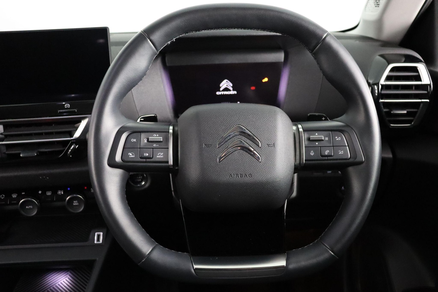 Used Citroen C4 2023 for sale - 76952984: Photo 8