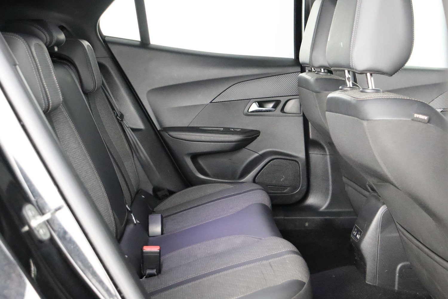 Used Peugeot 2008 2023 for sale - 77484569: Photo 12