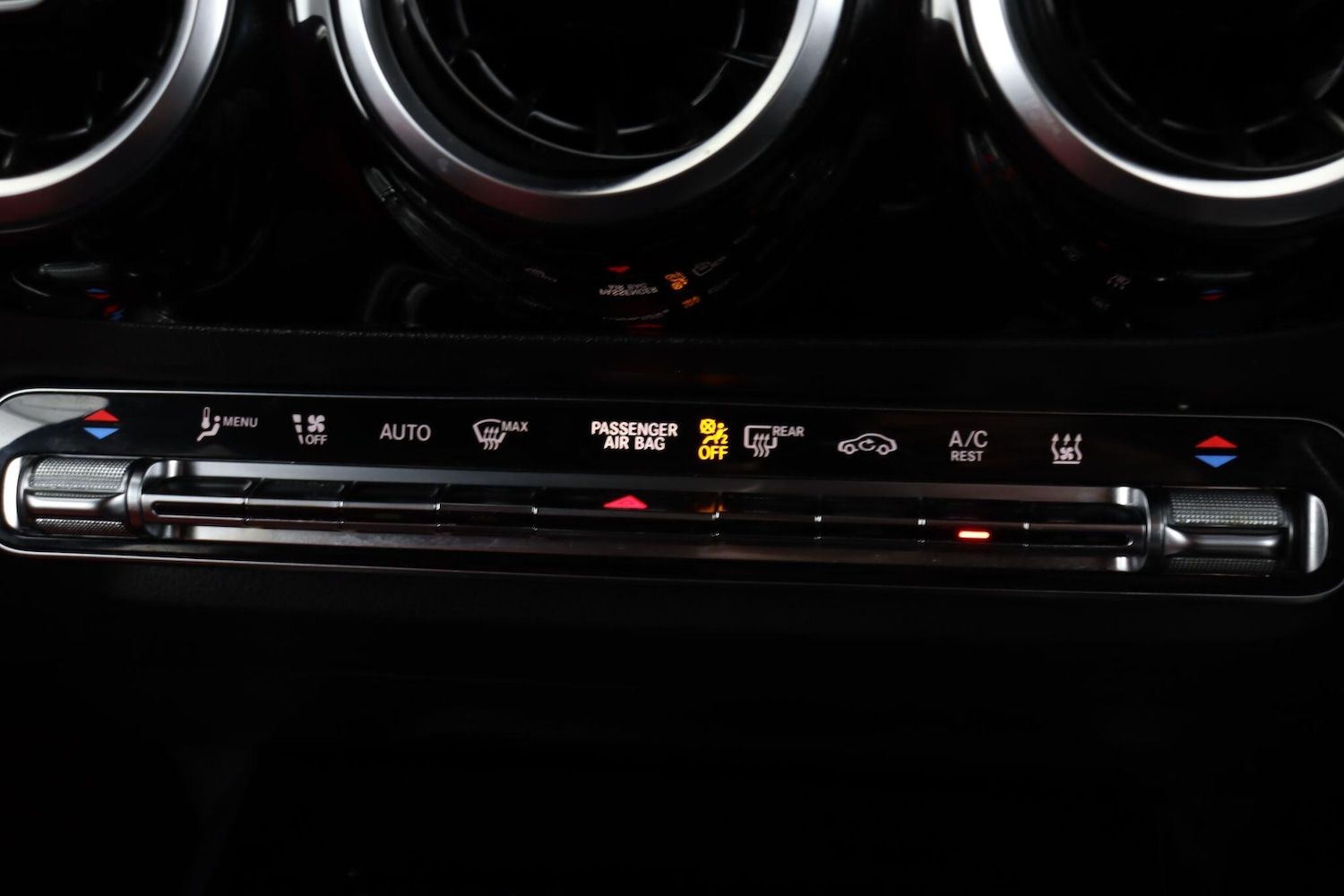 Used Mercedes-Benz GLA 2021 for sale - 77683329: Photo 23