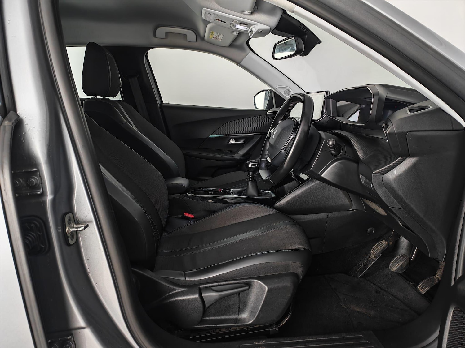 Used Peugeot 2008 2022 for sale - 76409215: Photo 12