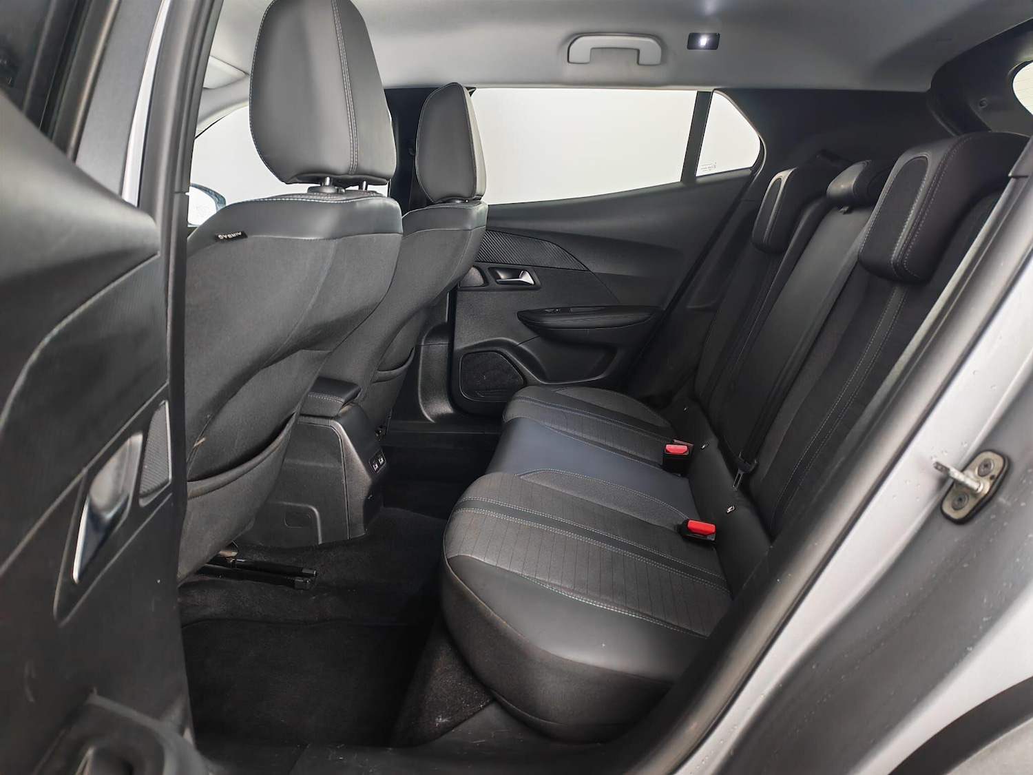 Used Peugeot 2008 2022 for sale - 76409215: Photo 13