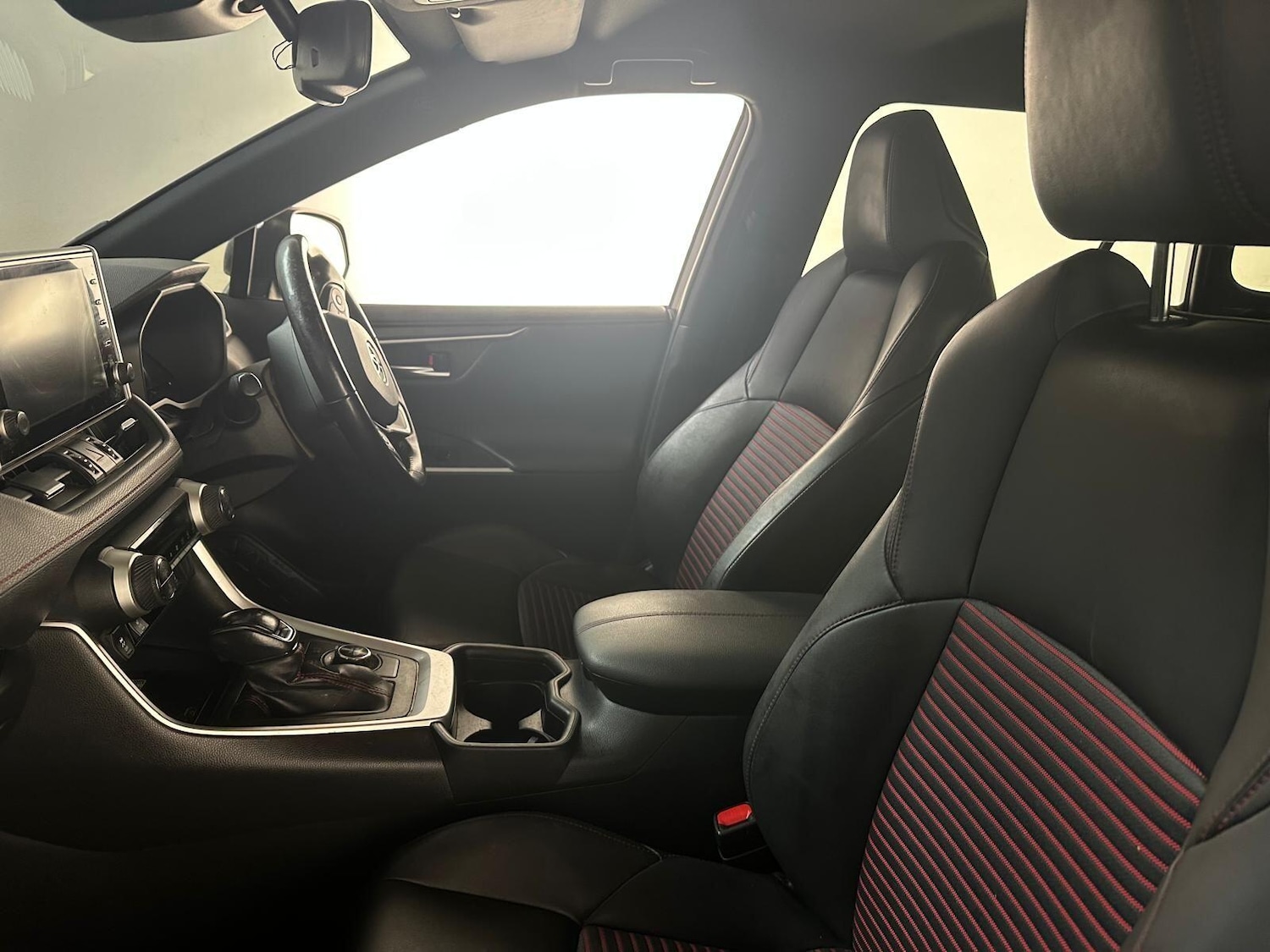 Used Toyota RAV4 2021 for sale - 75977942: Photo 12