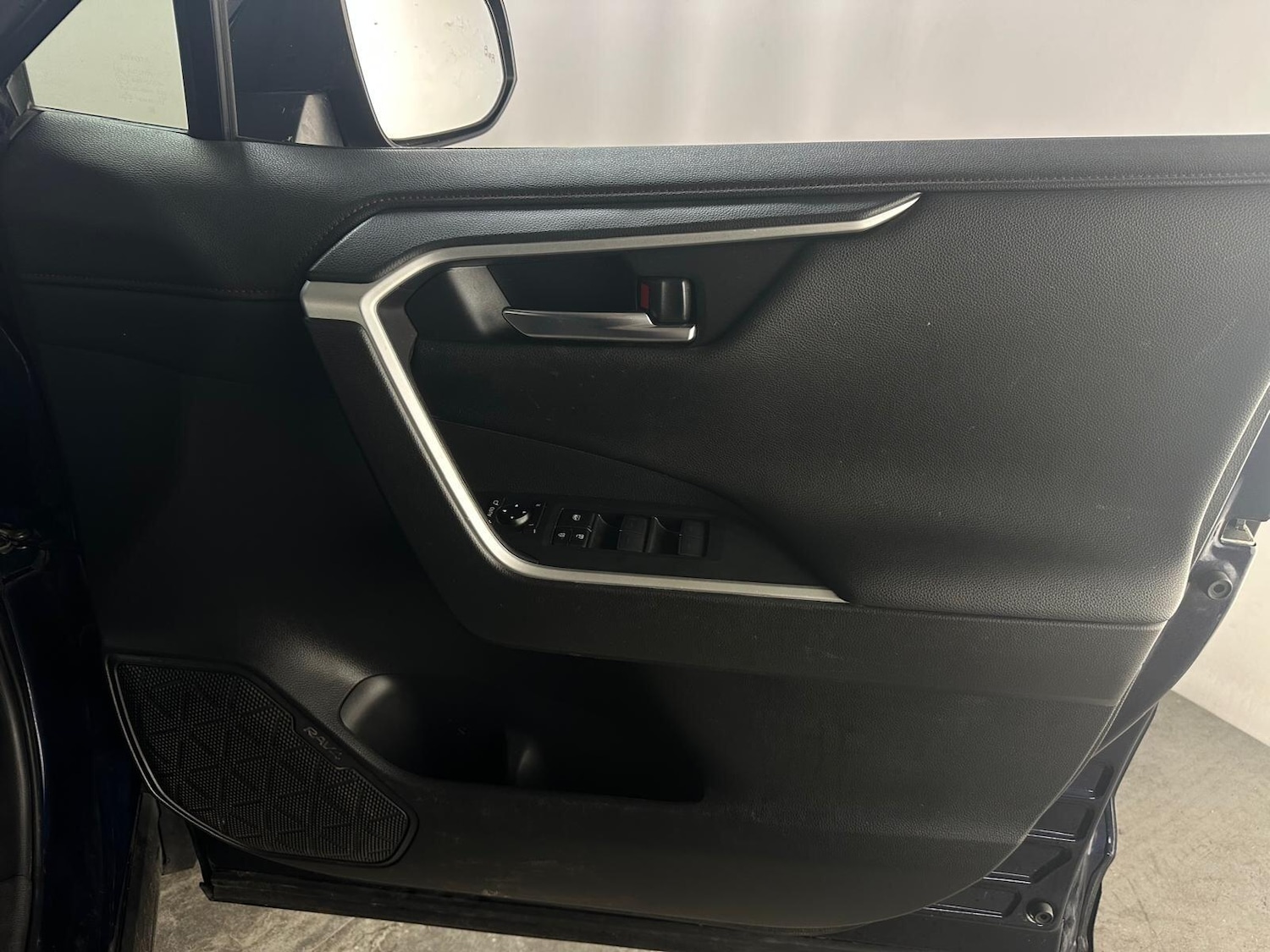 Used Toyota RAV4 2021 for sale - 75977942: Photo 24