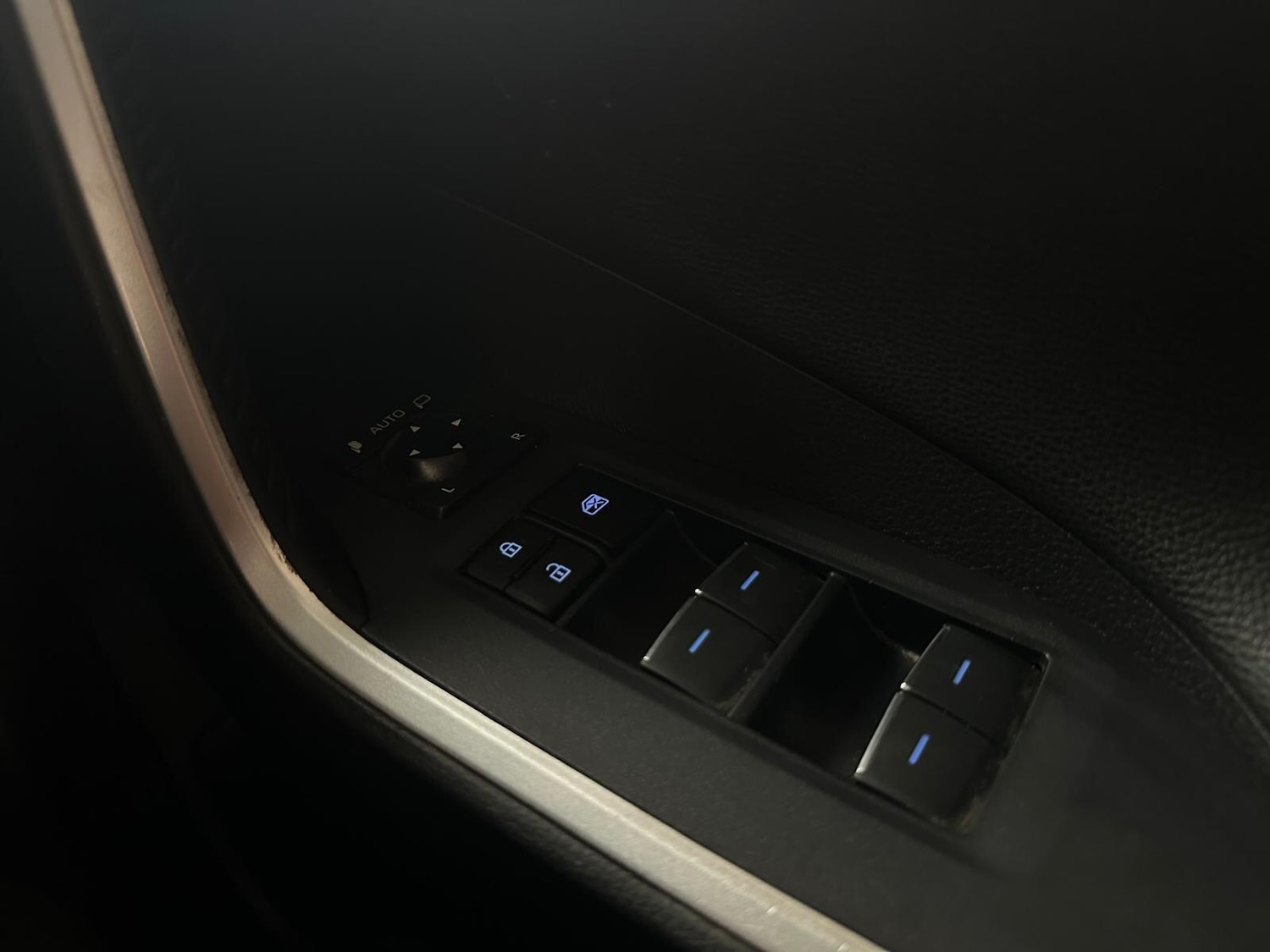 Used Toyota RAV4 2021 for sale - 75977942: Photo 25