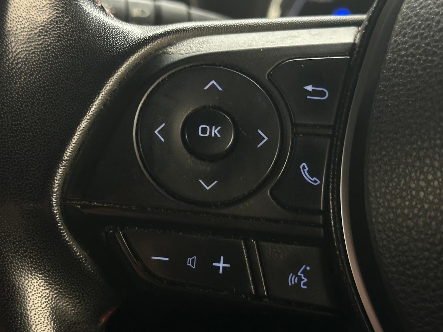 Used Toyota RAV4 2021 for sale - 75977942: Photo 31