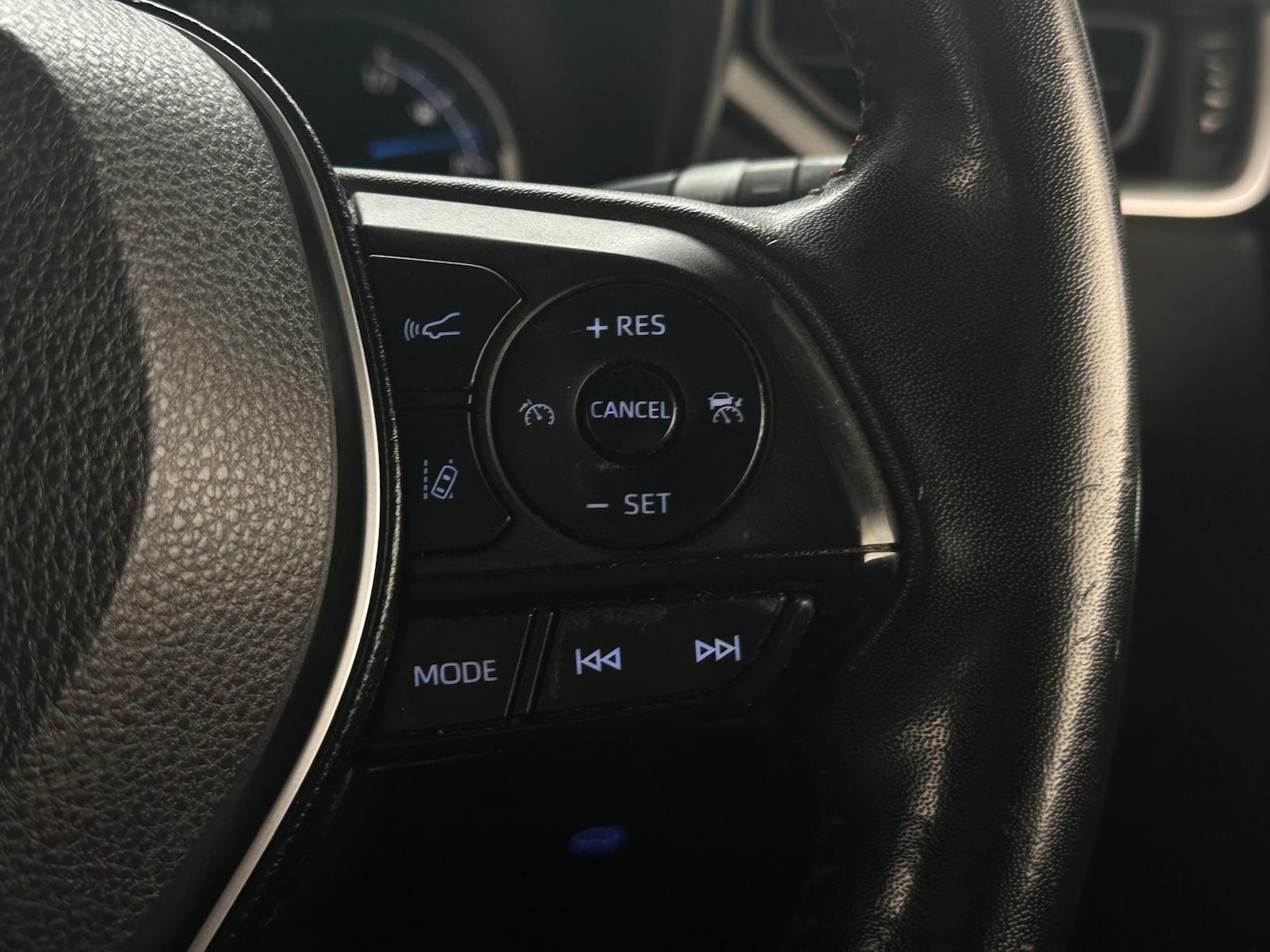 Used Toyota RAV4 2021 for sale - 75977942: Photo 32