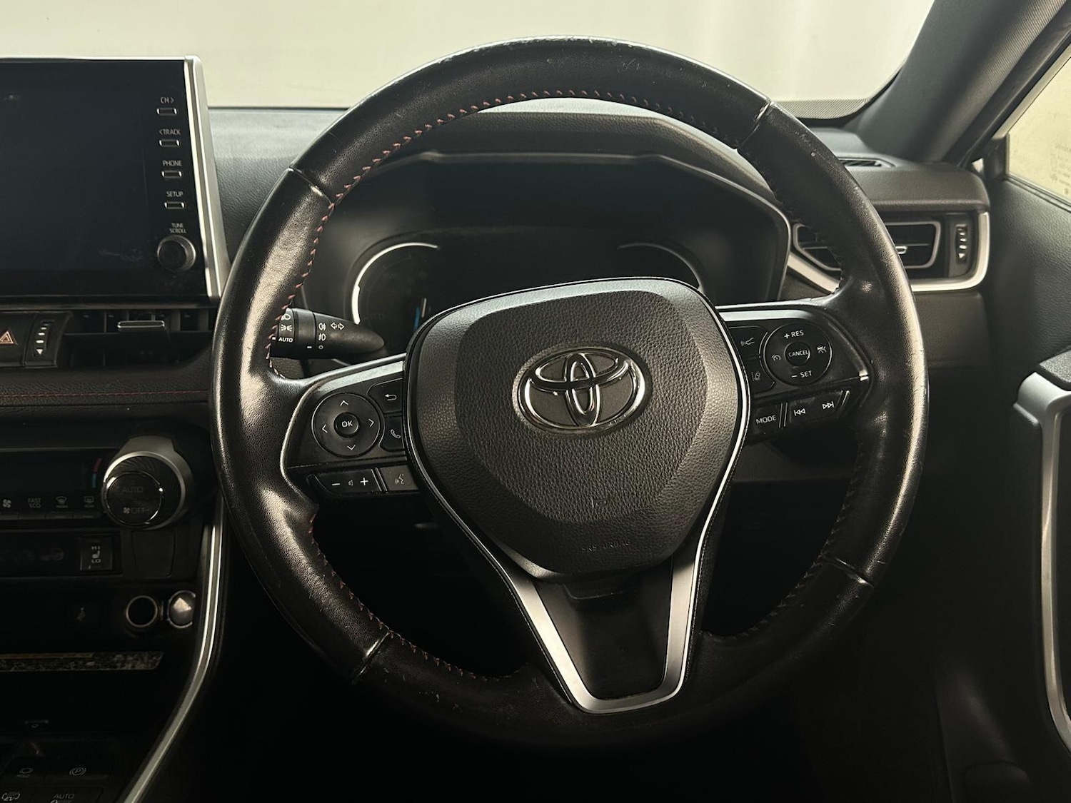 Used Toyota RAV4 2021 for sale - 75977942: Photo 8