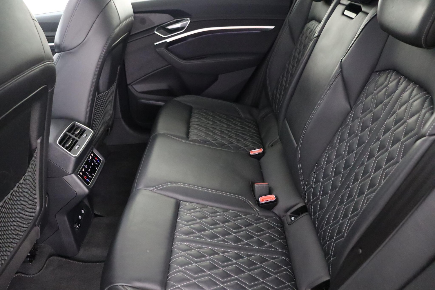 Used Audi e-tron 2022 for sale - 77883174: Photo 15