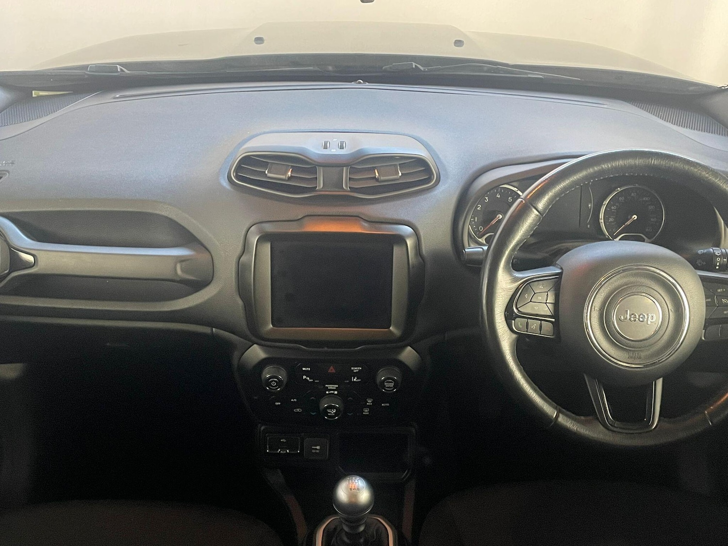 Used Jeep Renegade 2020 for sale - 76072064: Photo 10