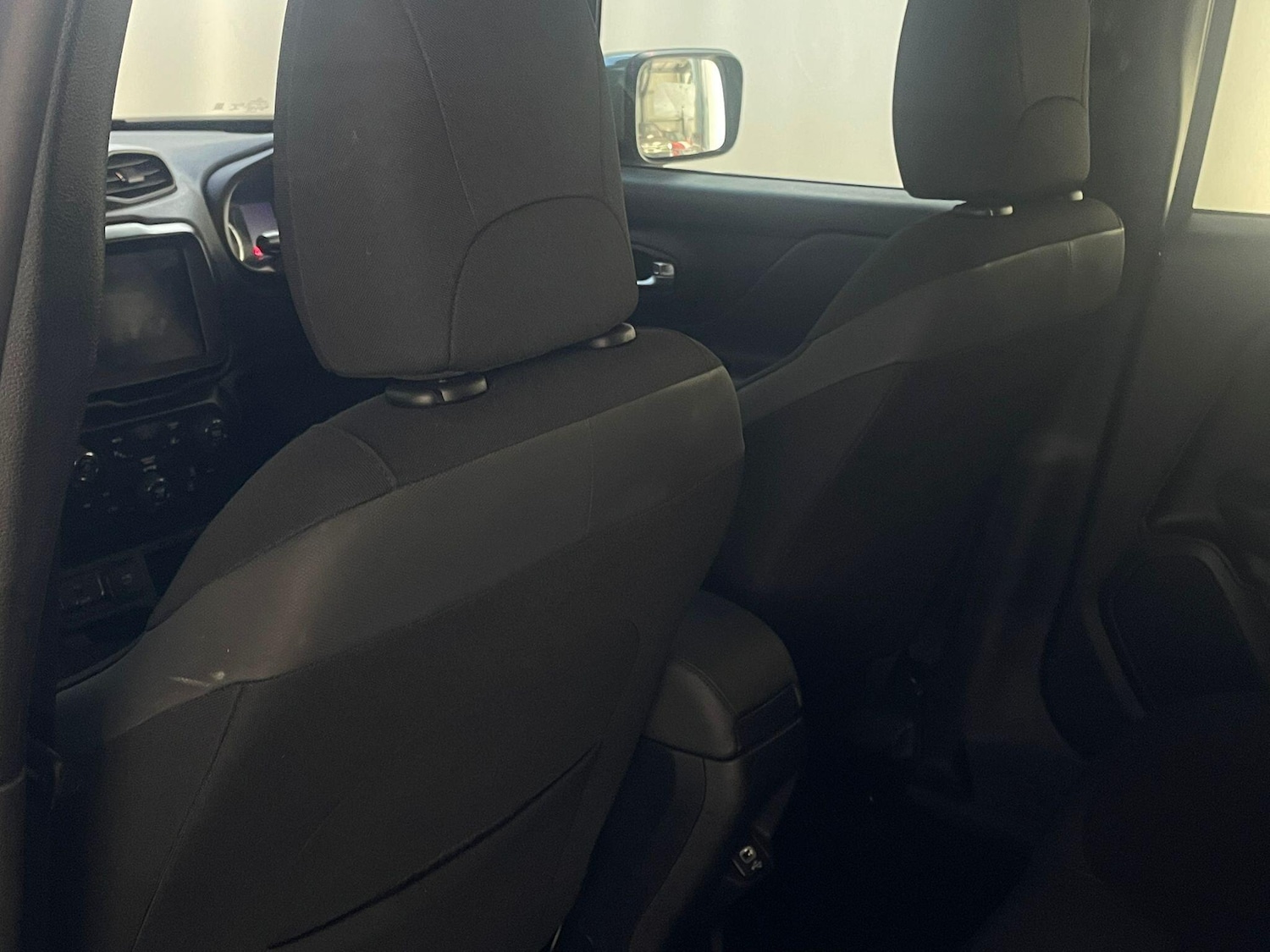 Used Jeep Renegade 2020 for sale - 76072064: Photo 14