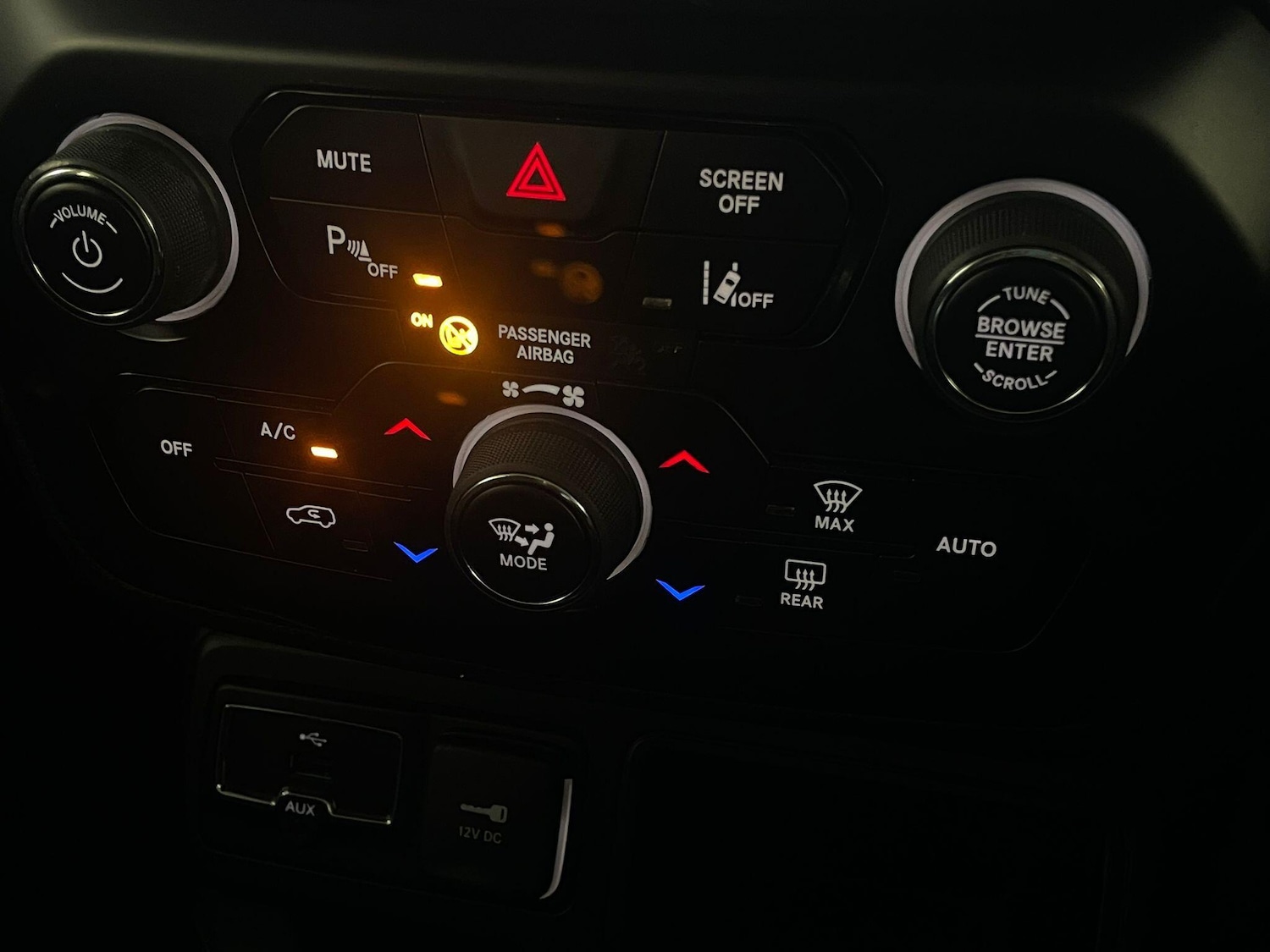 Used Jeep Renegade 2020 for sale - 76072064: Photo 21