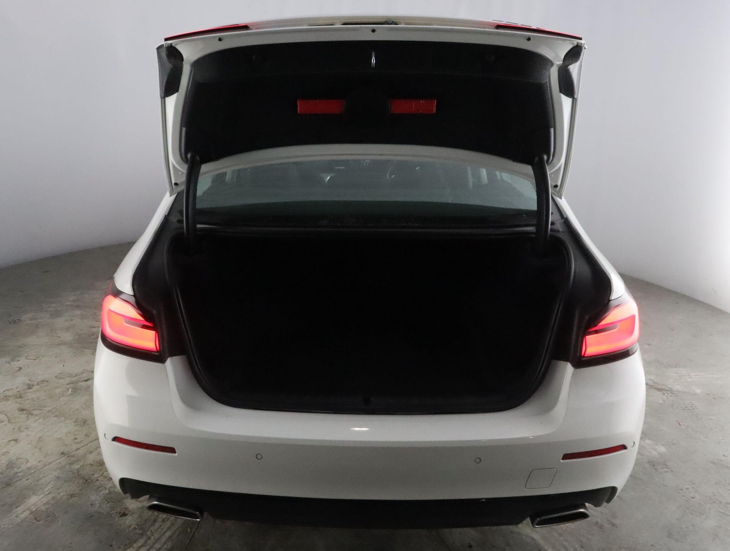 Used BMW 5 Series 2020 for sale - 76714736: Photo 24