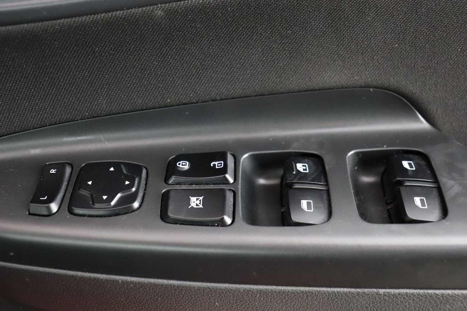 Used Hyundai KONA 2023 for sale - 77030031: Photo 16