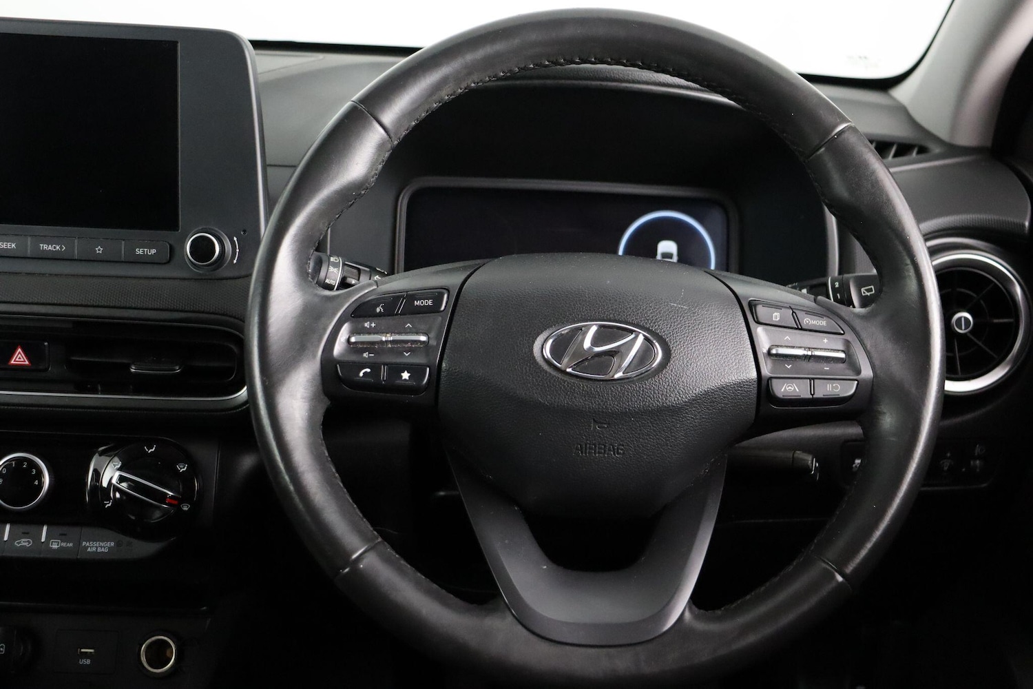 Used Hyundai KONA 2023 for sale - 77030031: Photo 9