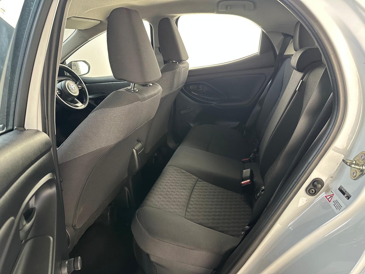 Used Toyota Yaris 2022 for sale - 76689198: Photo 10