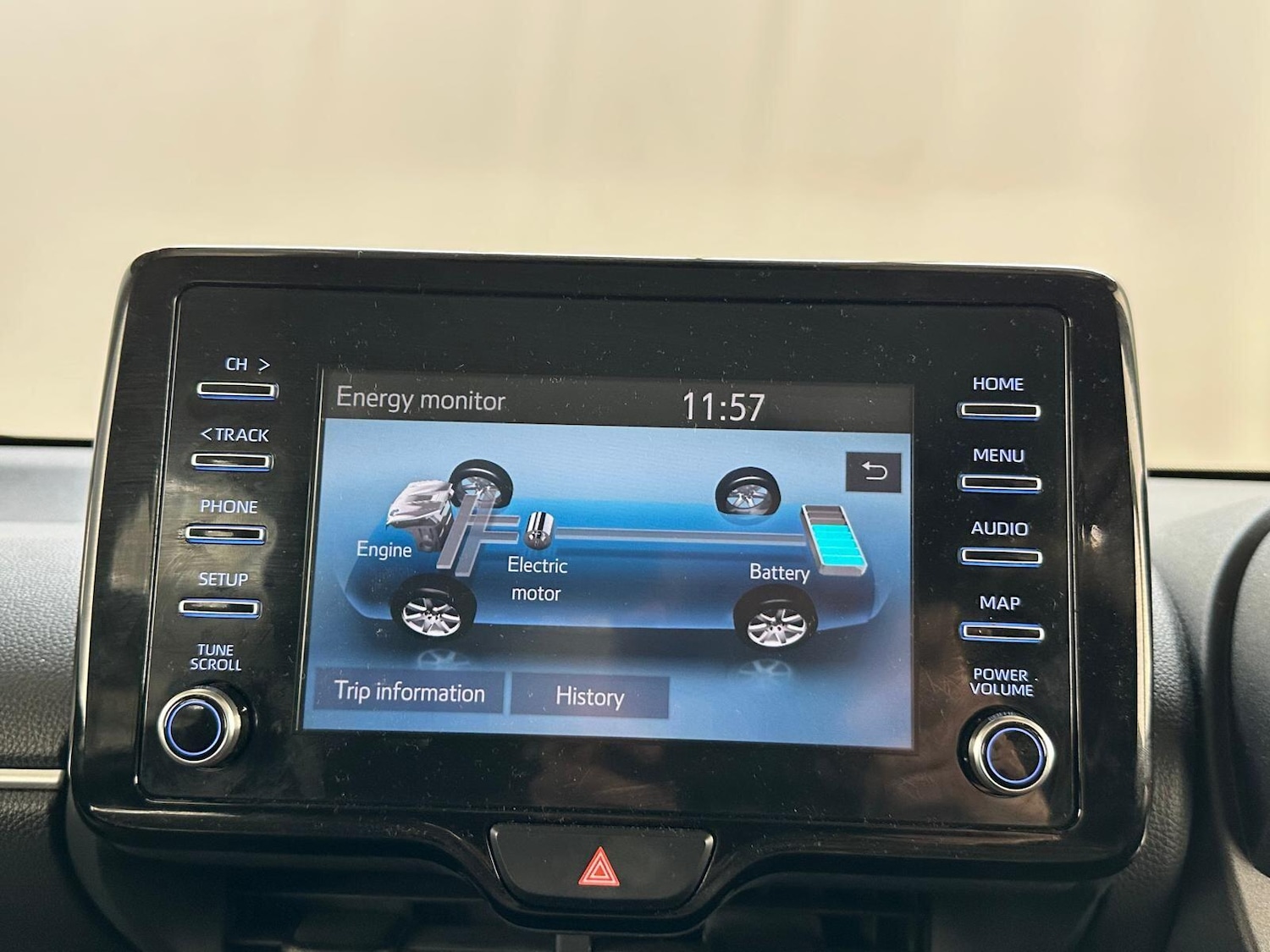 Used Toyota Yaris 2022 for sale - 76689198: Photo 26